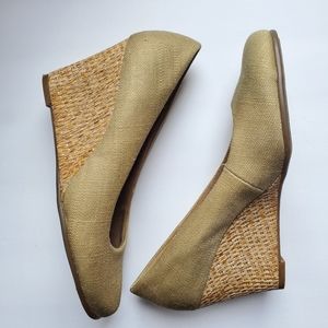 NEW Aerosoles plum tree sage green cotton basket weave wedge heel espadrilles